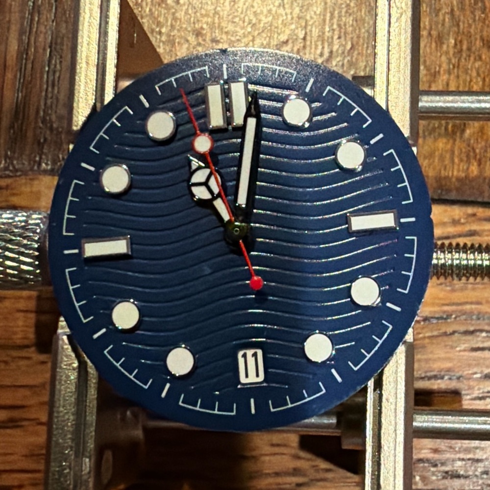 Custom Mod Oak Automatic Watch NH35 Blue Dial – Sapphire Back - Picture 7 of 7